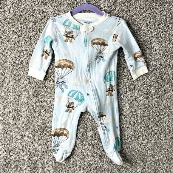 Burt’s Bees One Piece Baby 3-6M Blue & Brown Parachute Animals Print Footies Pjs - Picture 1 of 4